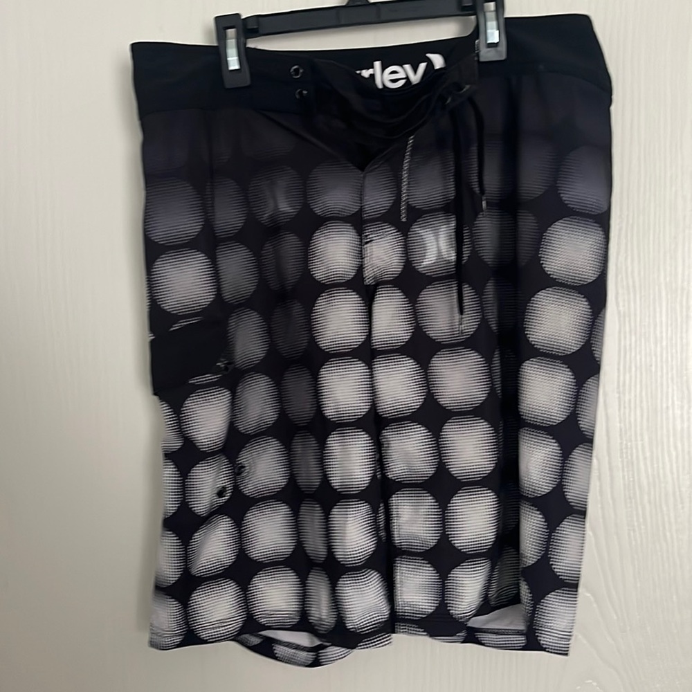 Hurley phantom Boardshorts size 31.